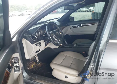 2012 Mercedes-Benz C 250 Sport из США, поврежденный, VIN WDDGF4HBXCR196688